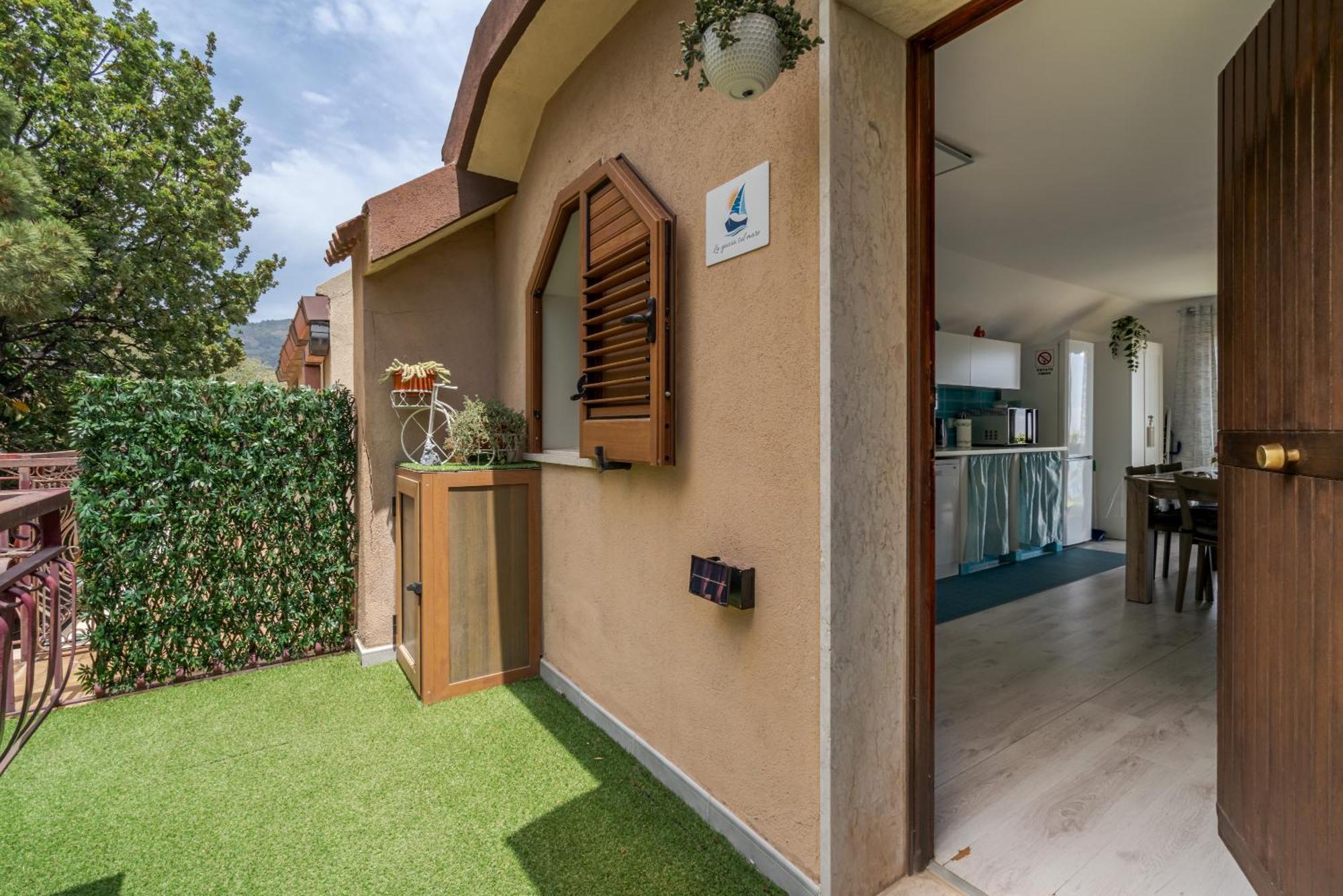 Ferienwohnung La Goccia Sul Mare Letojanni Exterior foto