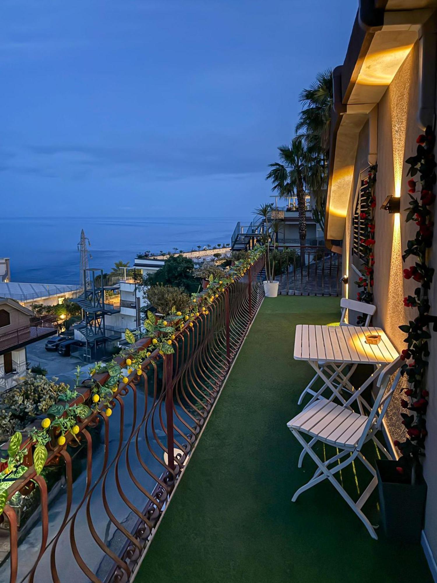 Ferienwohnung La Goccia Sul Mare Letojanni Exterior foto