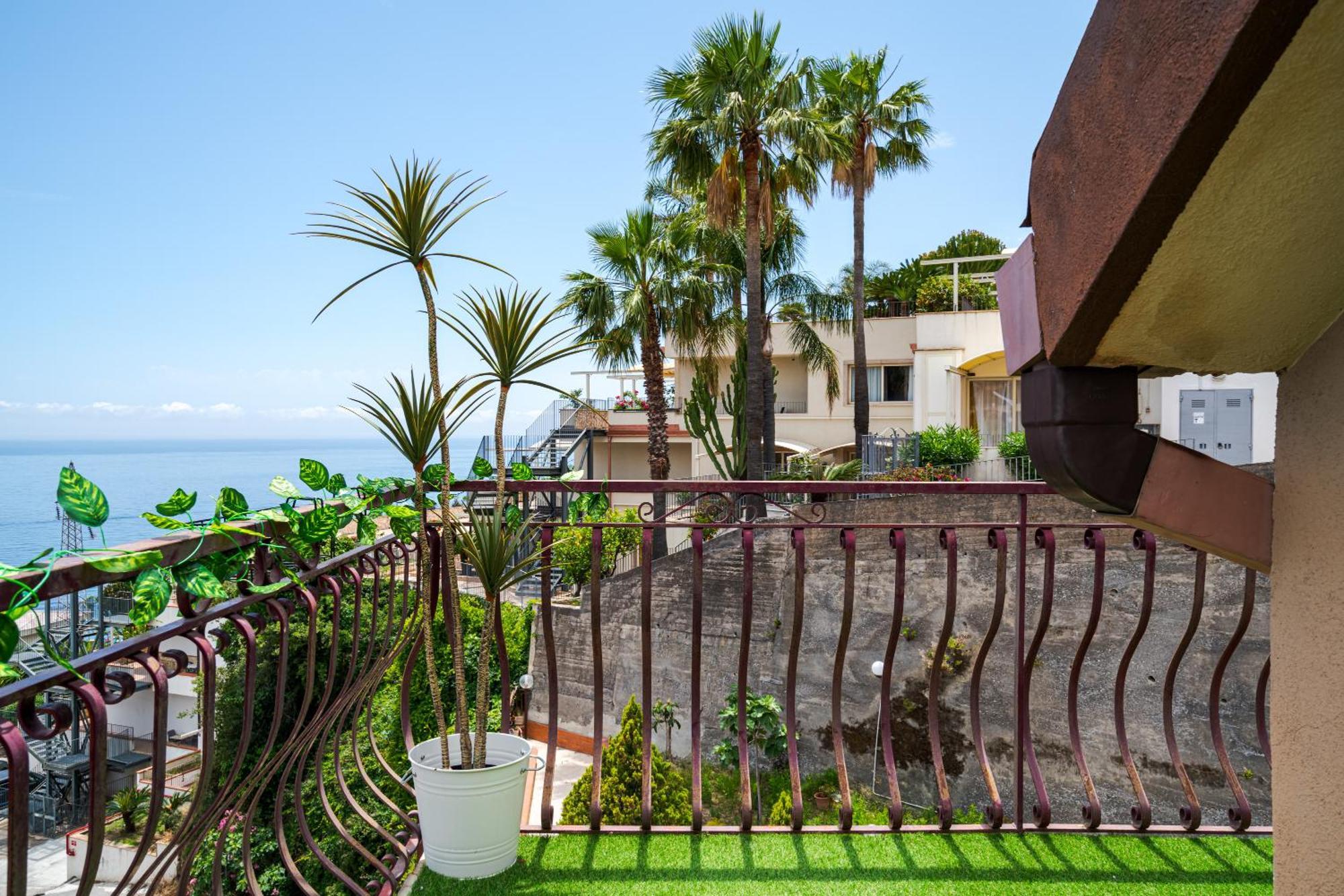 Ferienwohnung La Goccia Sul Mare Letojanni Exterior foto