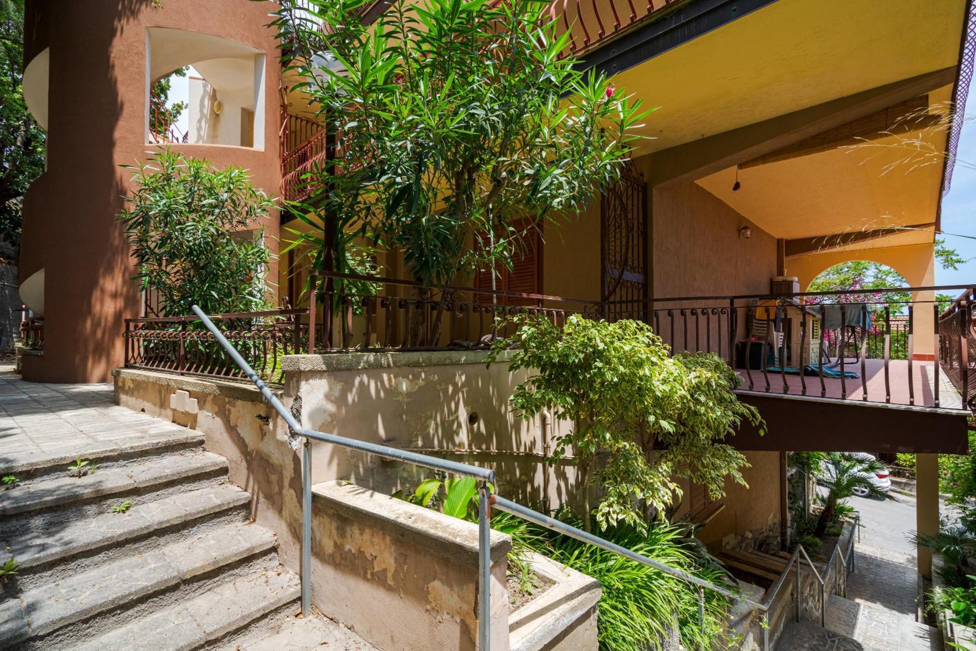 Ferienwohnung La Goccia Sul Mare Letojanni Exterior foto